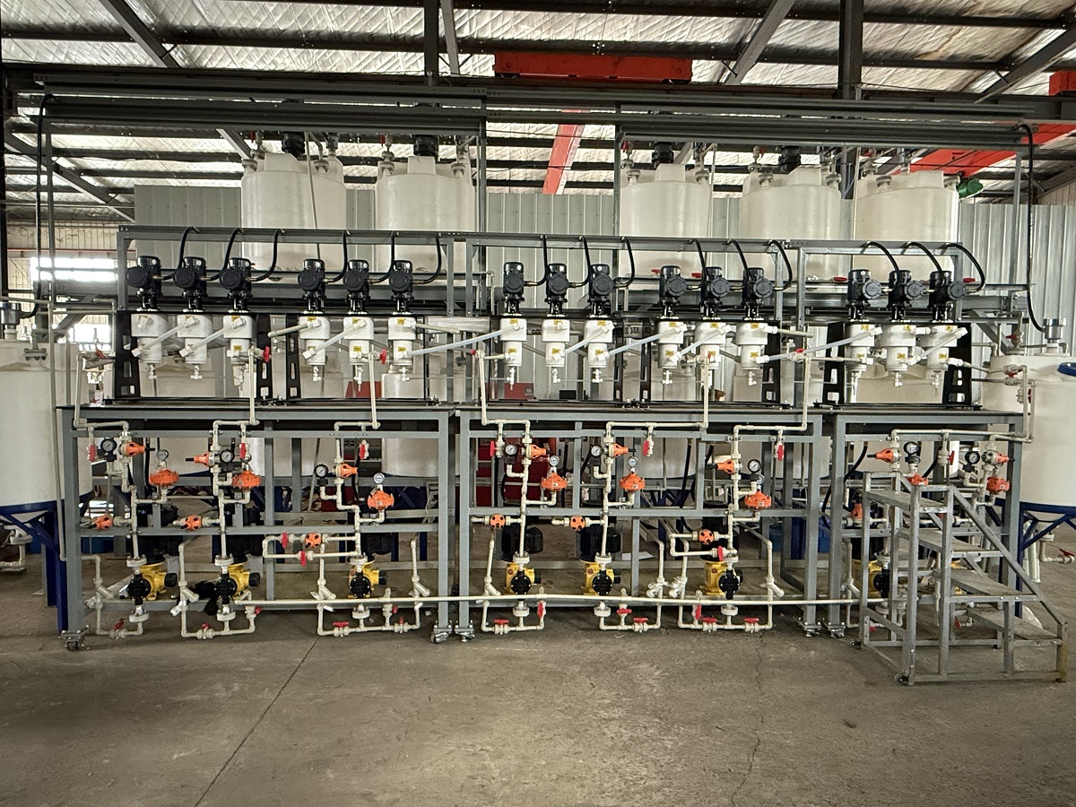 云南医药企业应用江苏正分LXC-50离心萃取机集成项目API