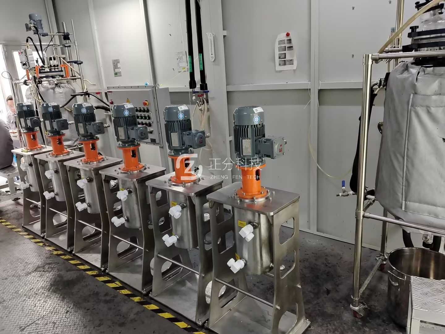 LXC离心萃取机应用注意事项